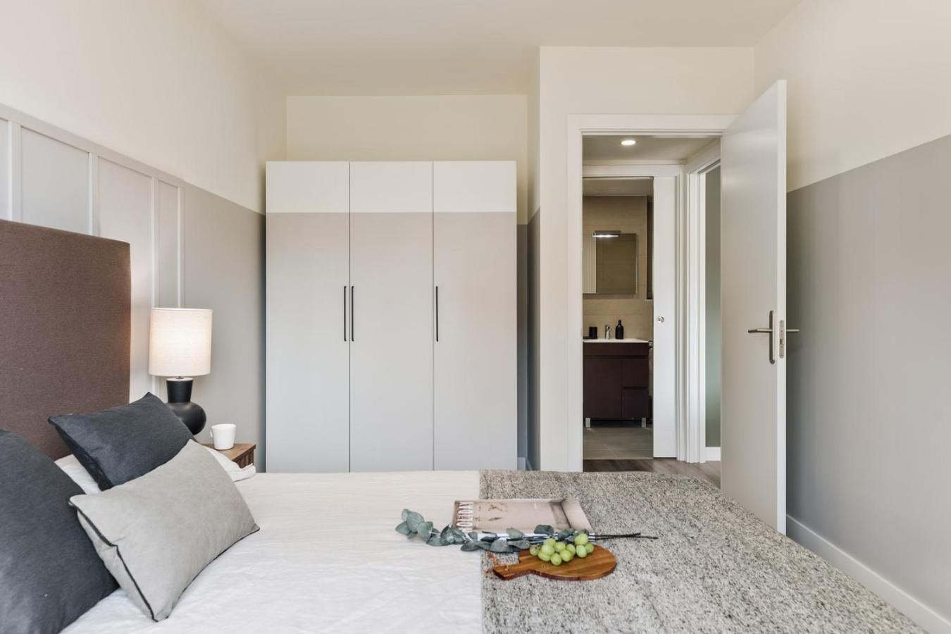 Oreneta - 1 Bedroom And Pool In Les Corts Apartamento *