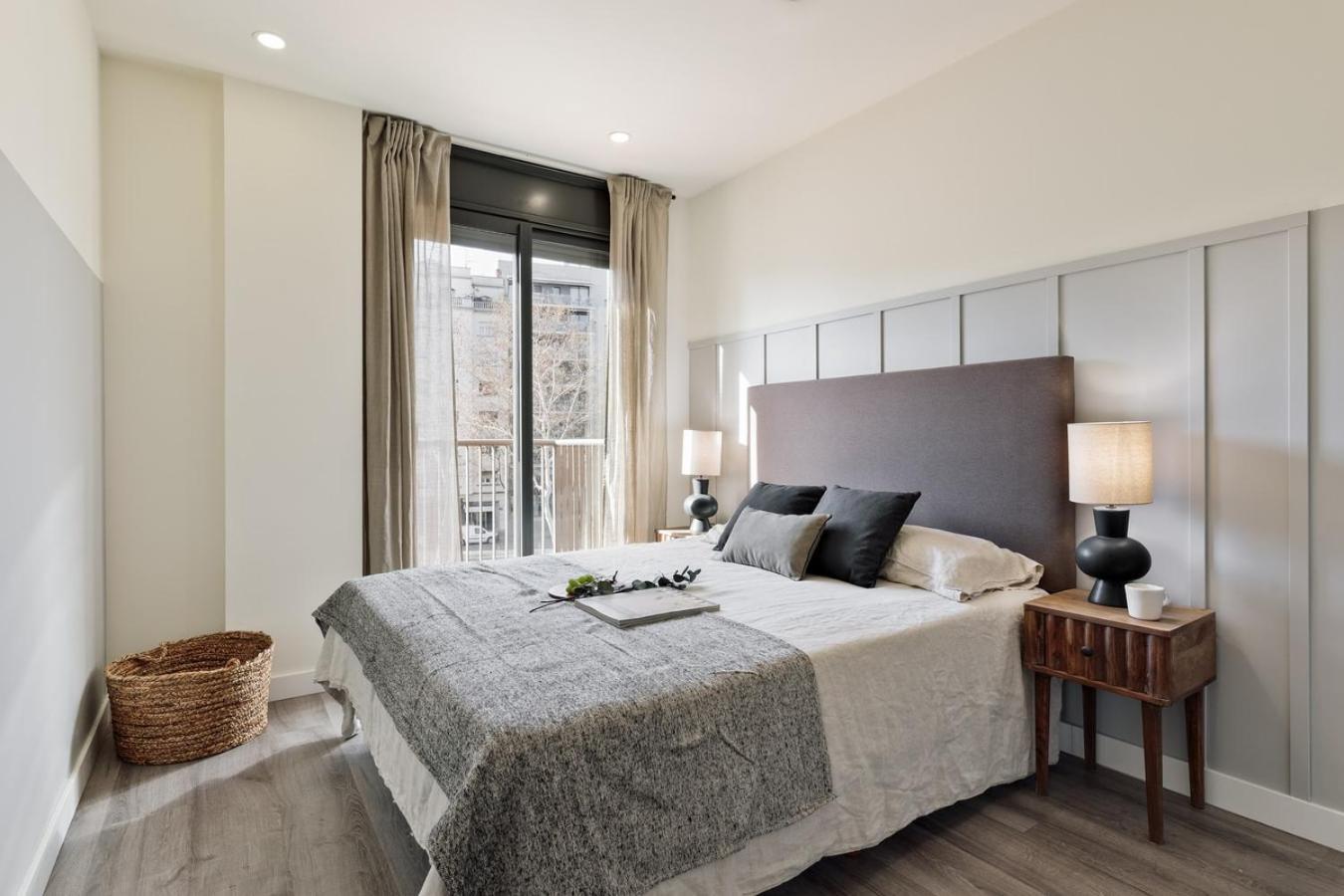 Appartement Oreneta - 1 Bedroom And Pool In Les Corts Barcelone